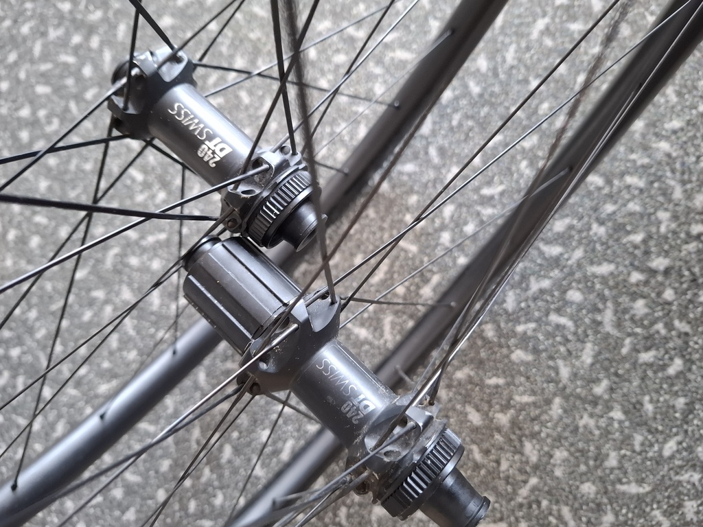 9th Wave - Roues route Avalon 354 SL (occasion)